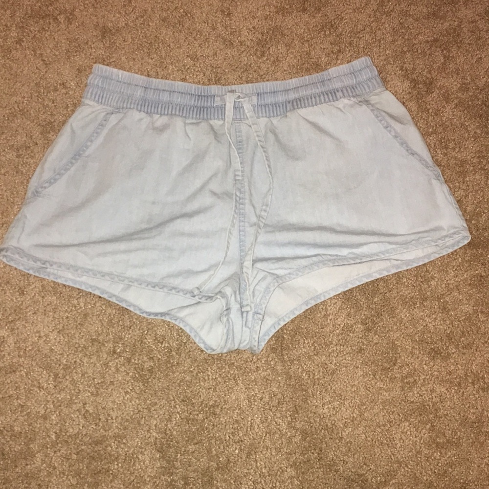(FOREVER 21) Cotton, denim wash shorts